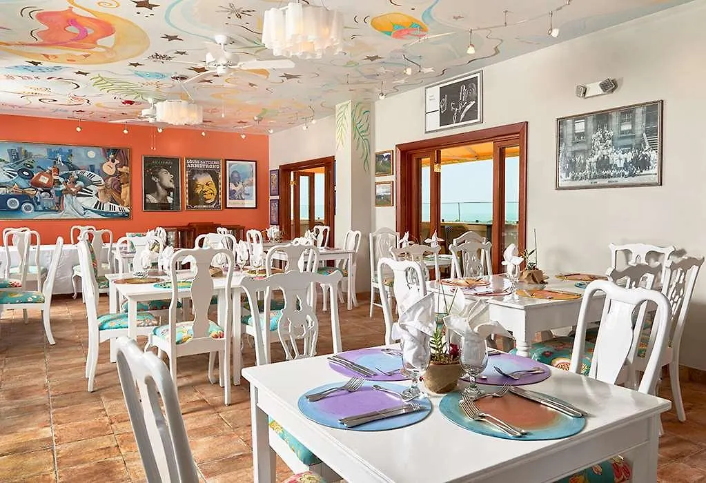 ****  R Hotel Kingston Jamaïque