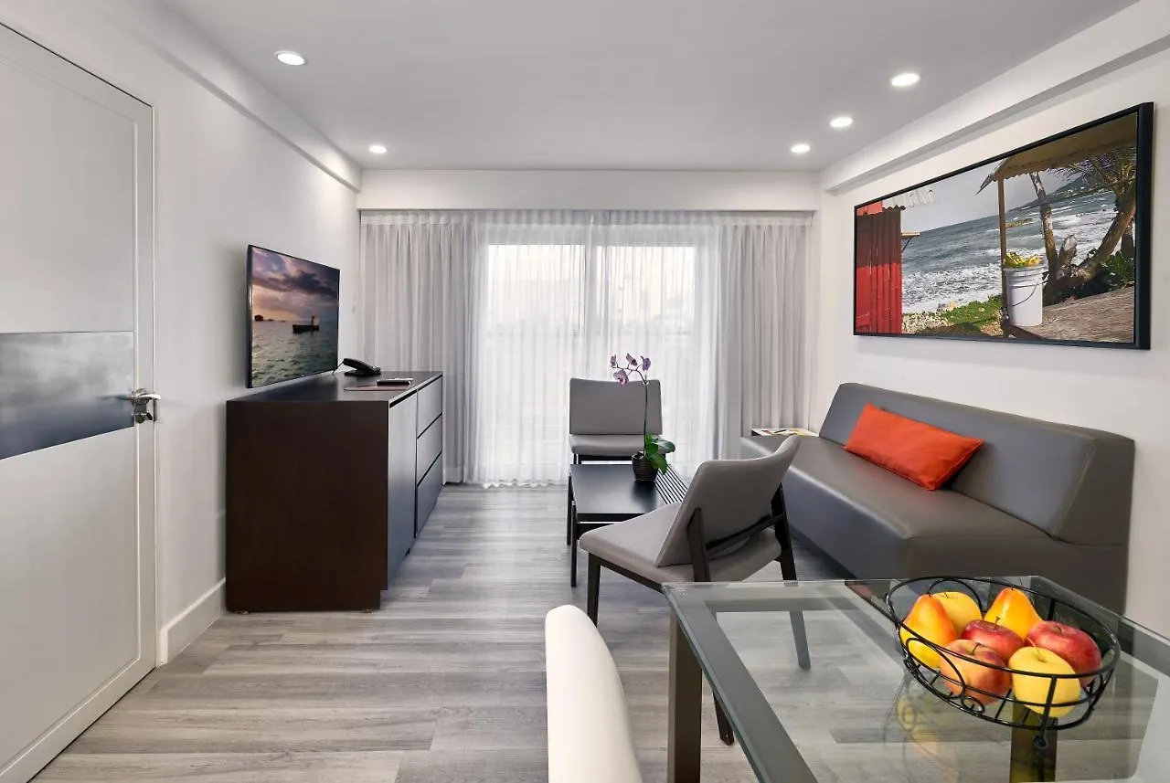 R Hotel Kingston