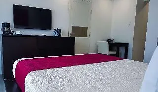 R Hotel キングストン